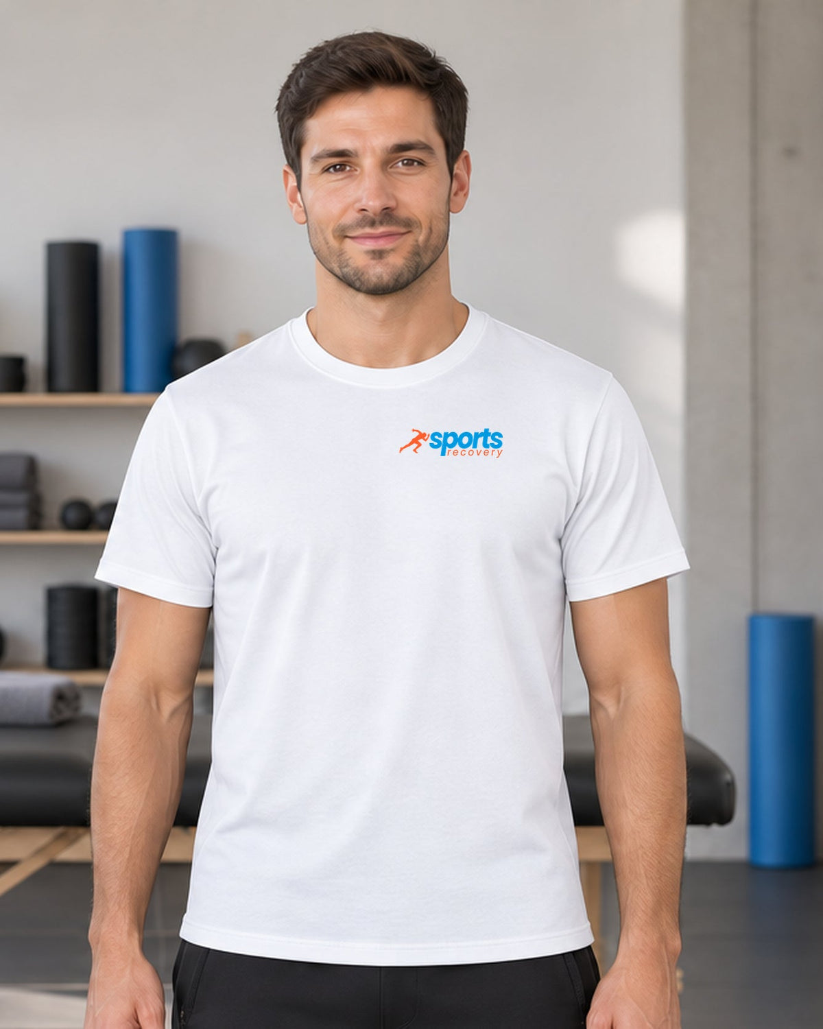 SPORTS RECOVERY 03 Beyaz Basic Tişört — erkek manken ön görünüm