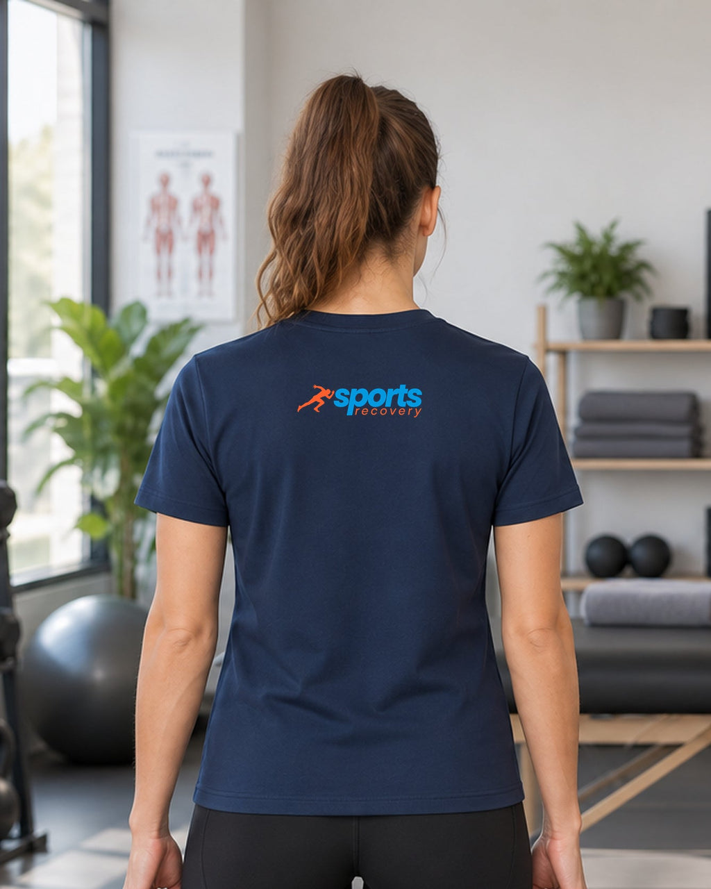 SPORTS RECOVERY 08 Lacivert Basic Tişört — kadın manken arka görünüm