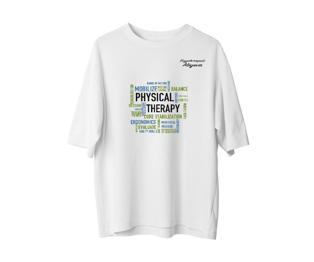 PT-DSG-3820 beyaz tişört, önde Physical Therapy tasarımı ve Fizyoterapist Aliyeva yazısı.