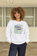 PT-DSG-3827 beyaz Aliyeva sweatshirt; klinikte aynı kişinin ön görünümü, orijinal Physical Therapy baskısıyla
